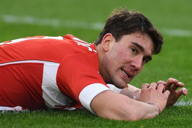 身披湖人战 身披湖人战